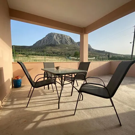 Acrocorinthos House * Corinth