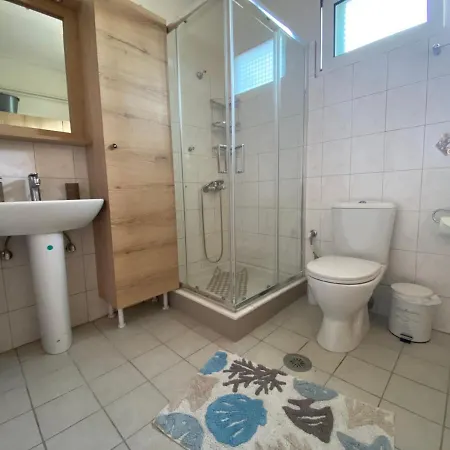 Acrocorinthos House *