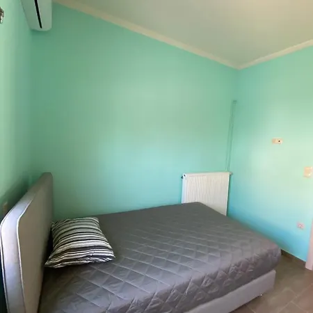 Holiday home Acrocorinthos House *