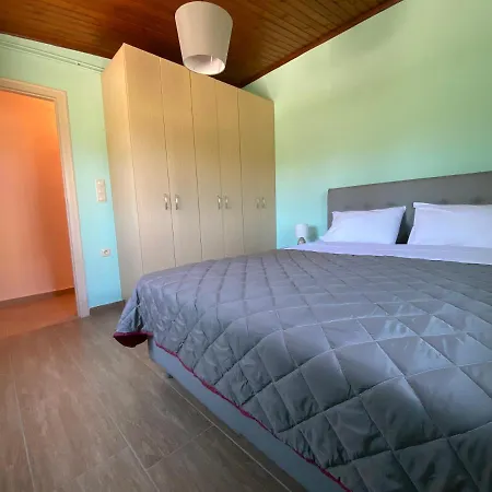 Acrocorinthos House *