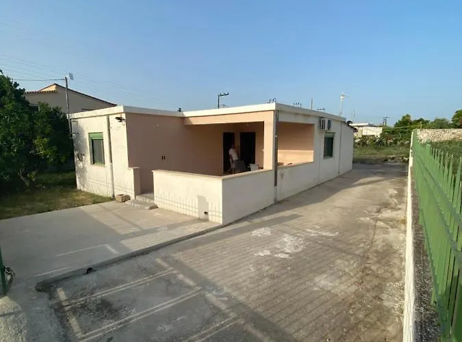 Acrocorinthos House بيت للعطل