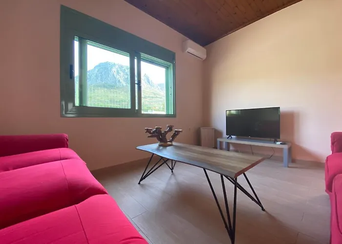 Acrocorinthos House Corinth