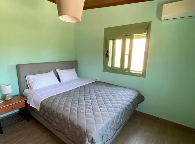 بيت للعطل Acrocorinthos House